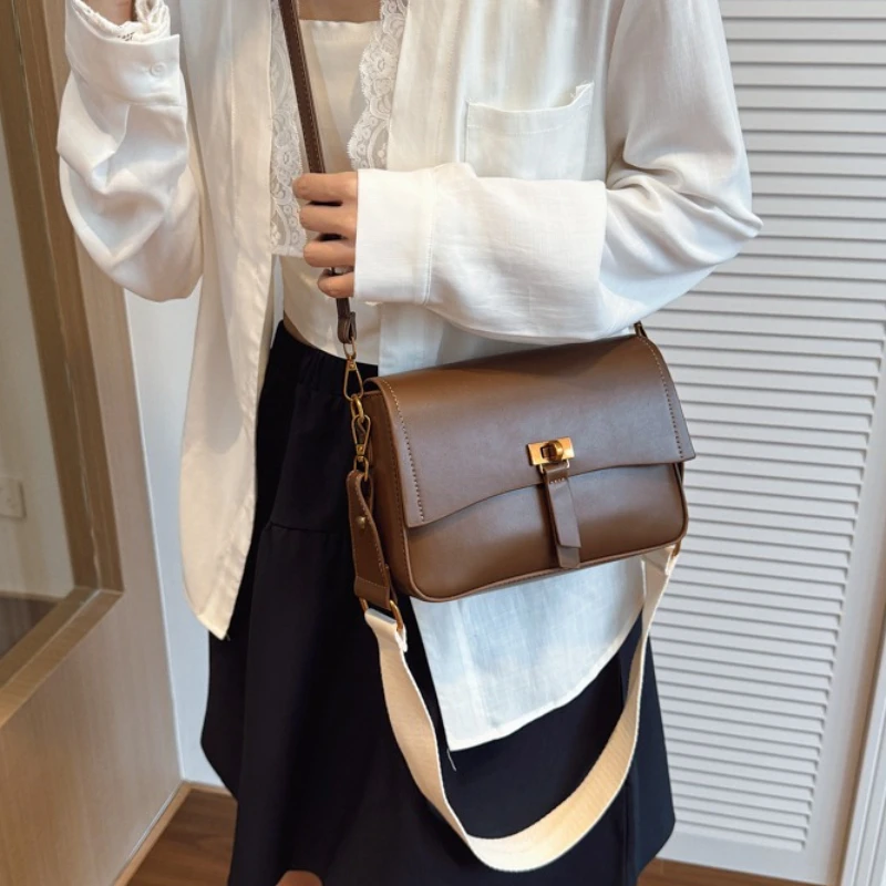 高品質のレザークロスボディバッグ女性用ショルダーメッセンジャーハンドバッグ人気のクラシックエレガントな高級ブランドレディース