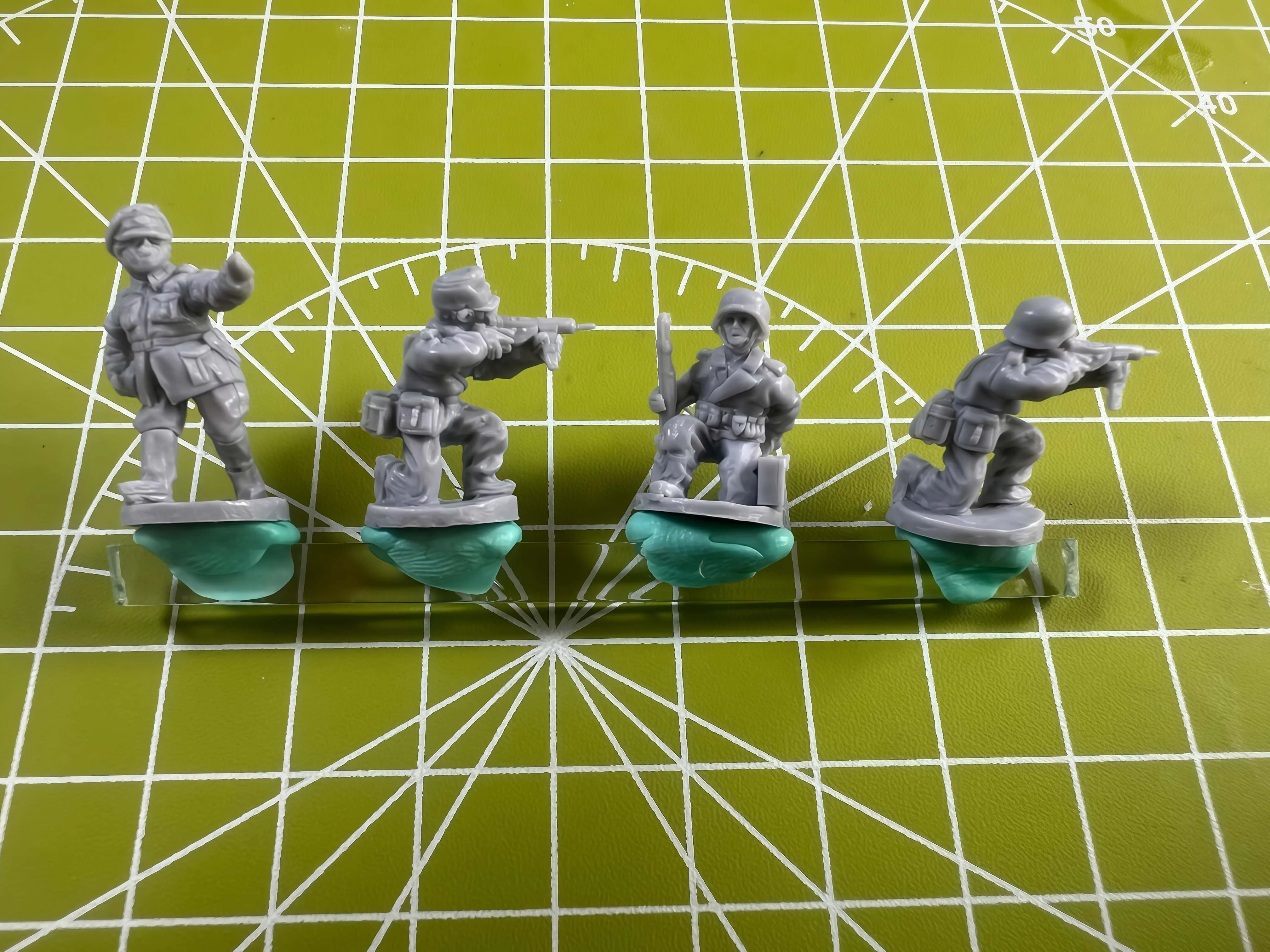 

Комплект прецизионной модели из смолы 1/72, модель солдата на 4 человека, неокрашенная