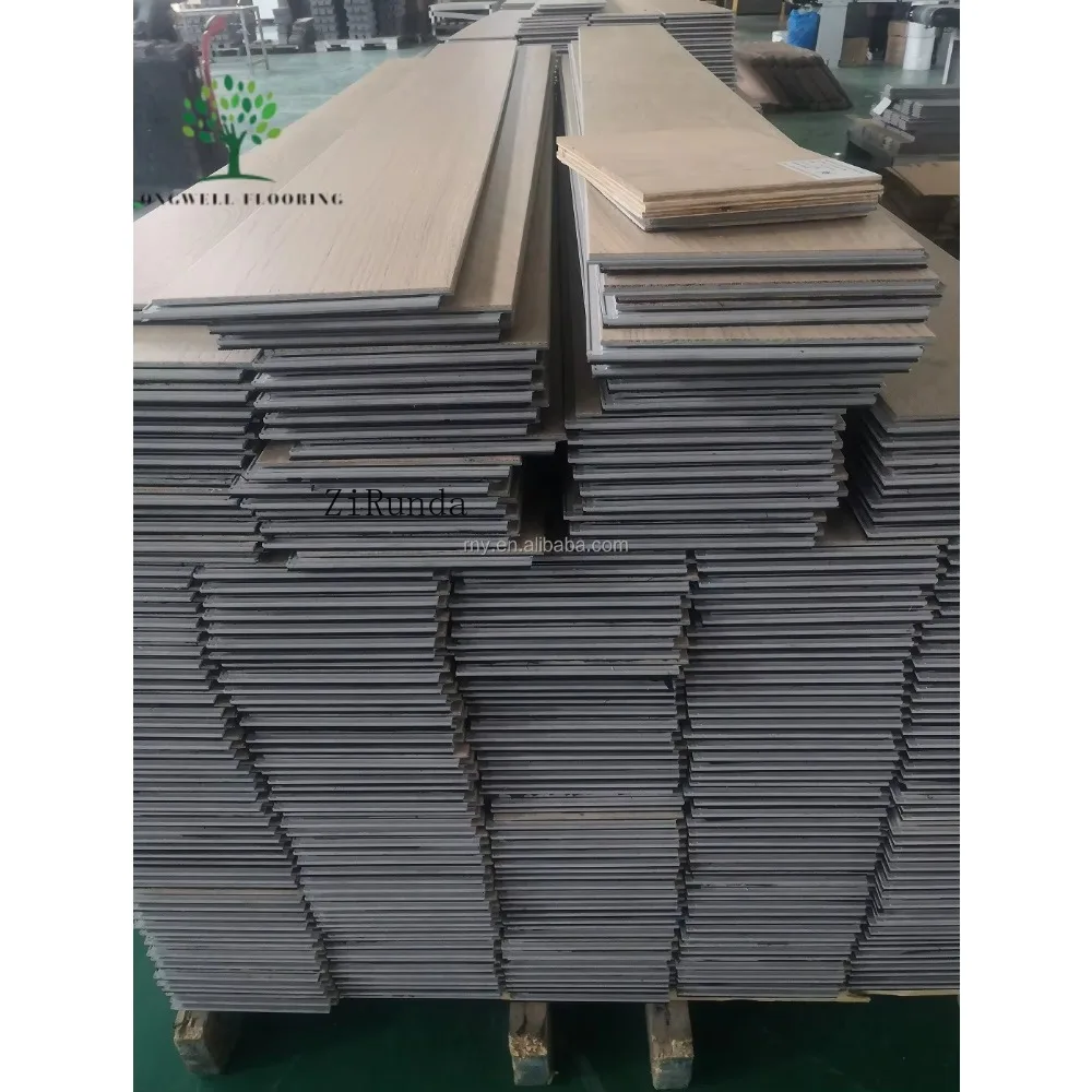 نسخة مخصصة مقاومة للماء من الخشب الصلب أرضية SPC WSPC VSPC أرضية هندسية للحمام من الفينيل الصلب