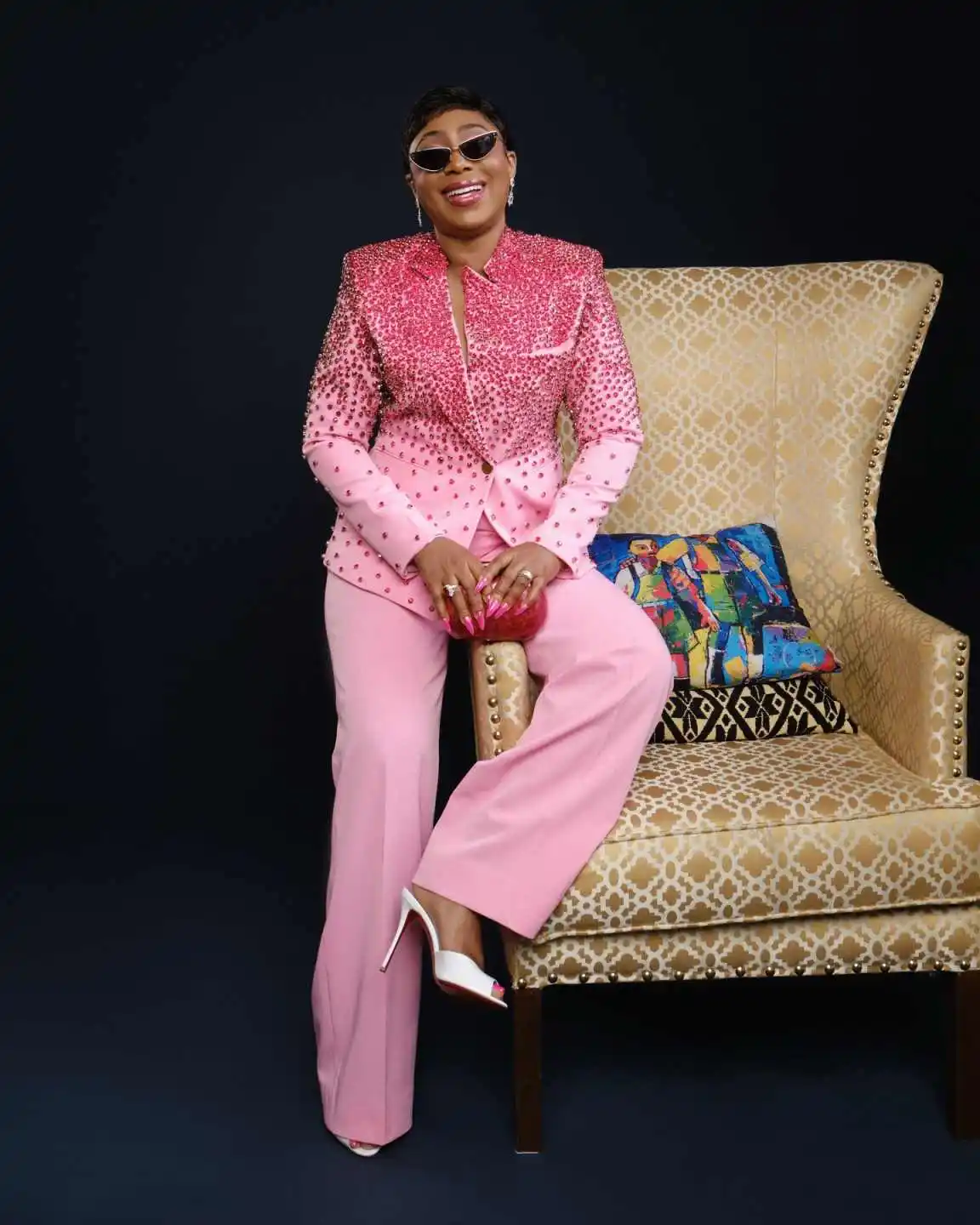 كامل الديكور النساء السراويل الدعاوى 2 قطعة مخصصة الوردي كريستال الديكور سترة السترة مجموعة السيدات ملابس الزفاف الرسمية الضيوف