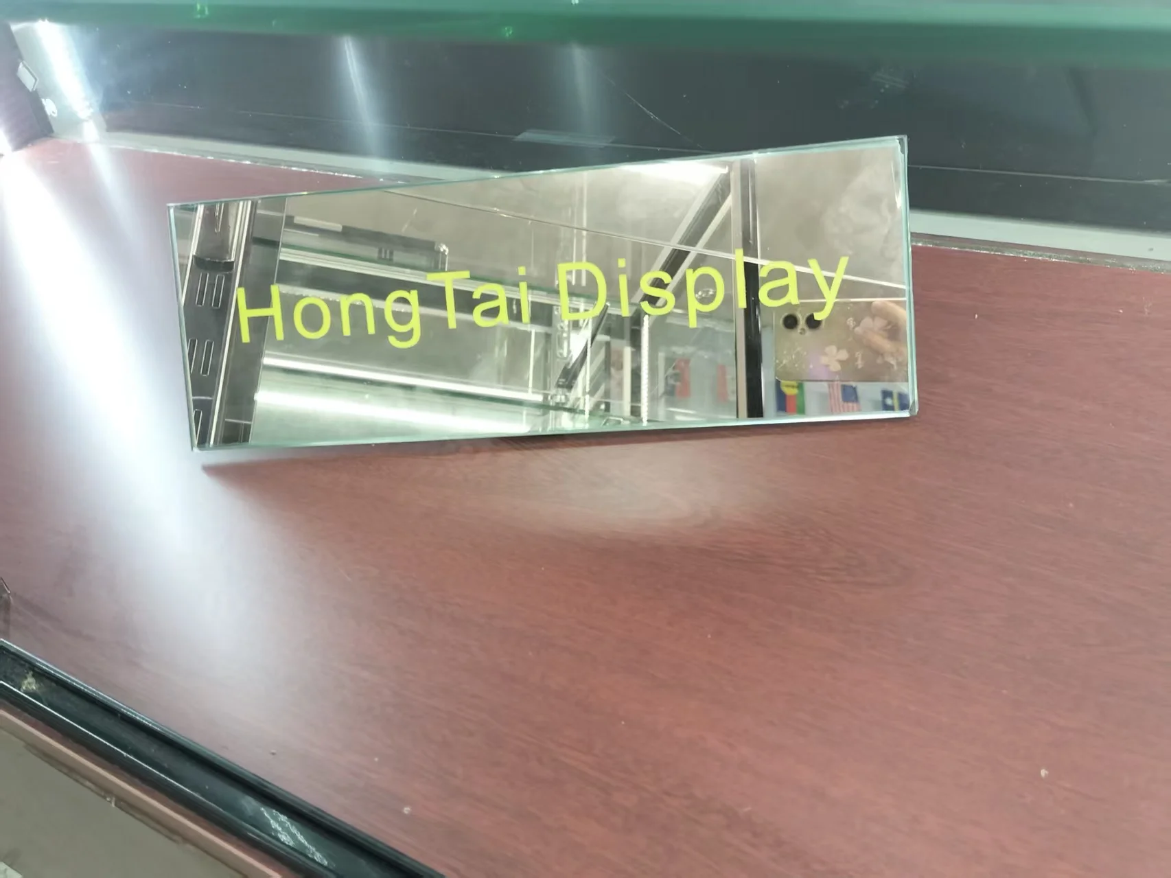 Custom.New Design Customize Size Factory Wholesale Display Retail Store Smoke Shop Display Showcase Counter Glass Display Cabine