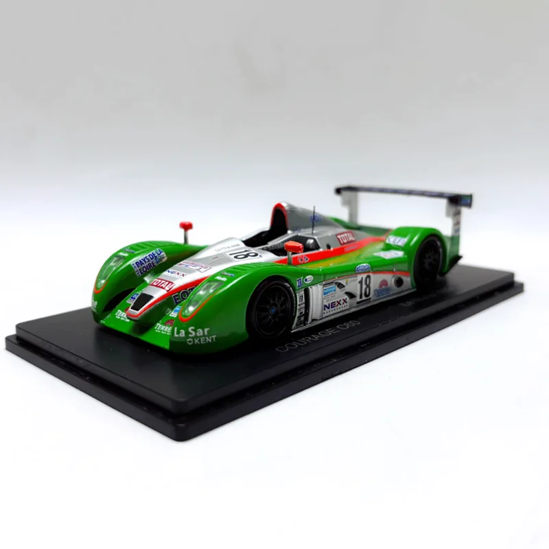 SPARK 1:43 Scale C60 2002 Diecast Alloy Simulation Car Model Adult Hobby Collection Ornaments Static Display  Gift