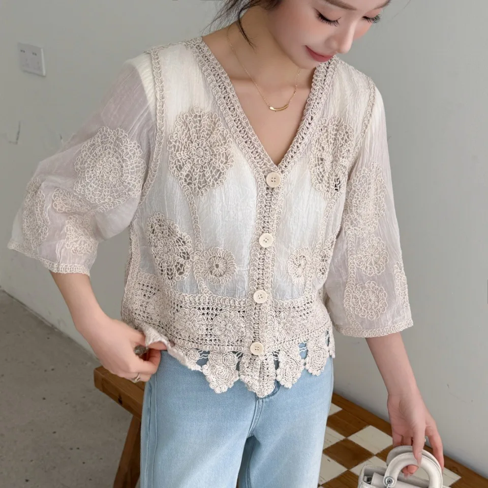 

2025 Spring Summer Embroidered Top New Korean V-neck Hook Flower Hollow Cardigan Beach Shirt Casual Women Knitted Blouse
