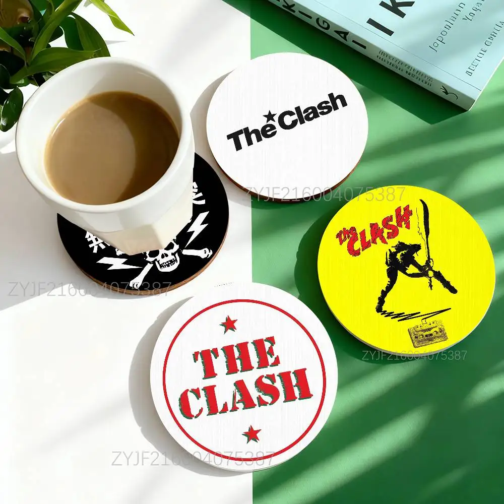 The C-Clash In London Calling Round Wooden Coasters Heat Resistant Non-slip Drink Cafe Decoration 2D Flat Color Print Set