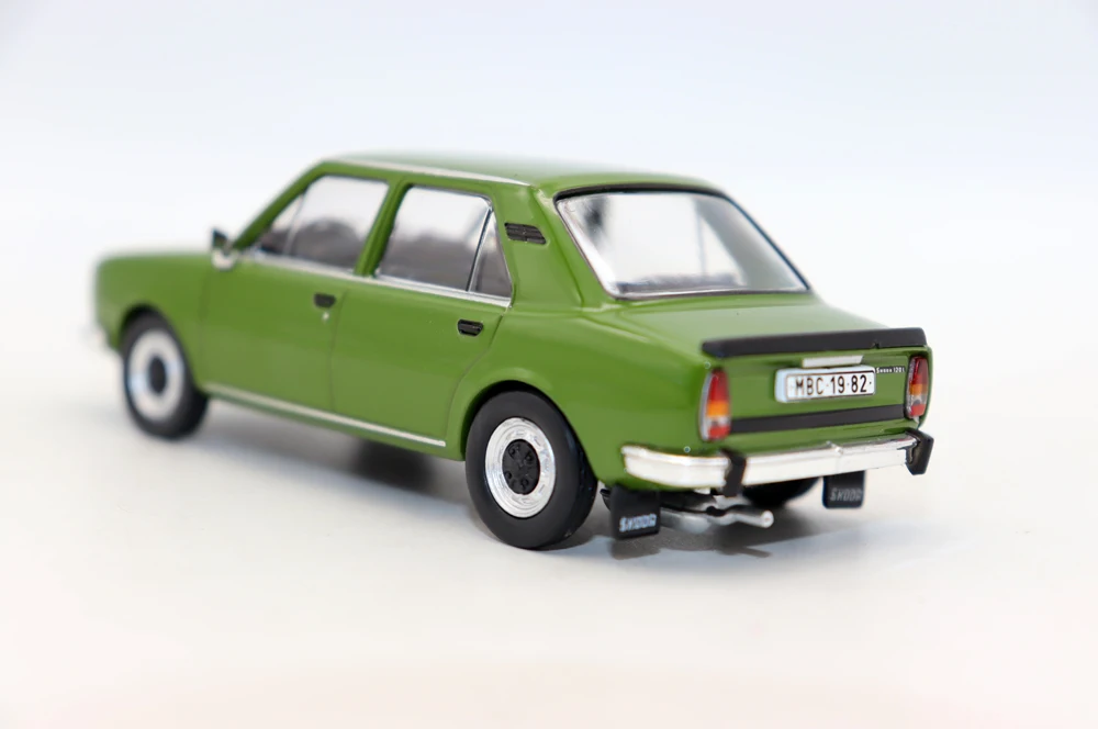 Baru Abrex 1:43 Skala Model Mobil SKOO-DA 120L 1982 Diecast Model Mobil untuk Koleksi Hadiah