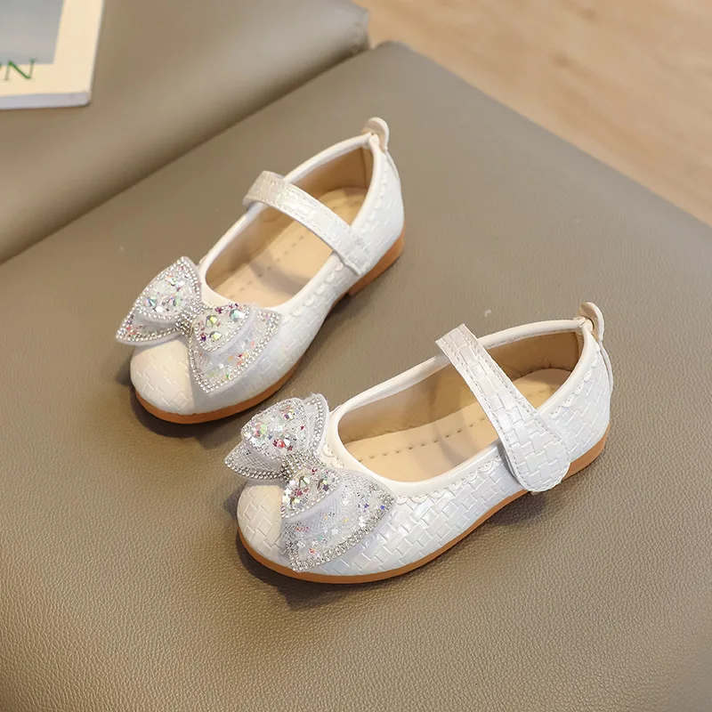 

Spring Princess Leather Shoe 2026Spring New Korean Edition Child Soft Bow Shoes Fashion Girl Anti Slip Bean Party Leather Shoes