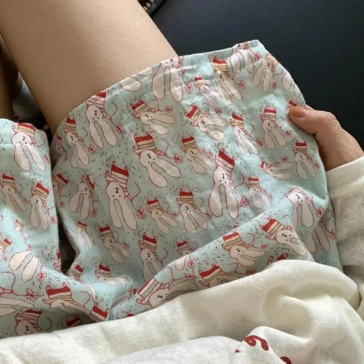 SYsYouthfully Pantalones cortos de verano para mujer, de cintura media, adelgazantes, de pierna ancha, deportivos, casuales, sueltos, con estampado de dibujos animados, tipo pijama
