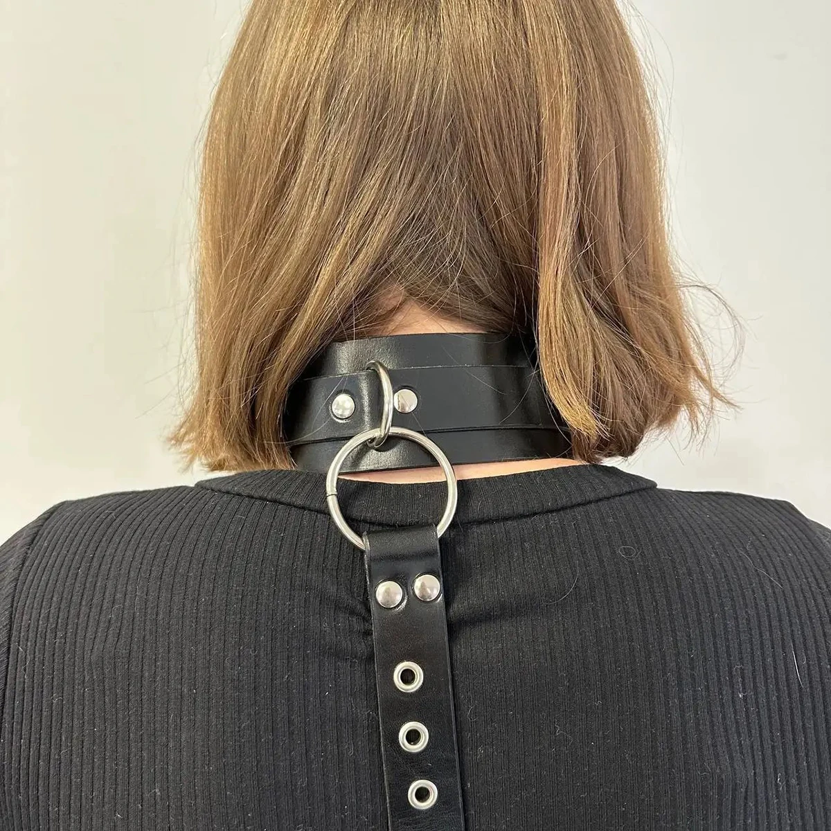 طوق الرقيق مع الأصفاد وحزام التثبيت، قوطي مثير، طوق مع أصفاد، لعبة الجنس للأزواج