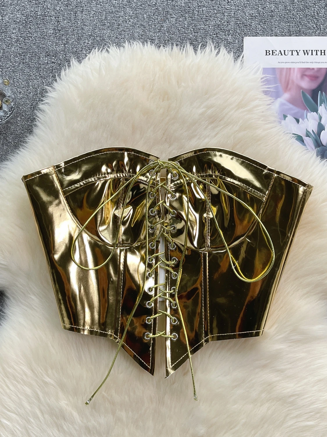 iny Metal Feel Boudoir Sle Wrap Chest Design Belted ort Crop Top Belly Baring Tube Top Base irt for Young Women