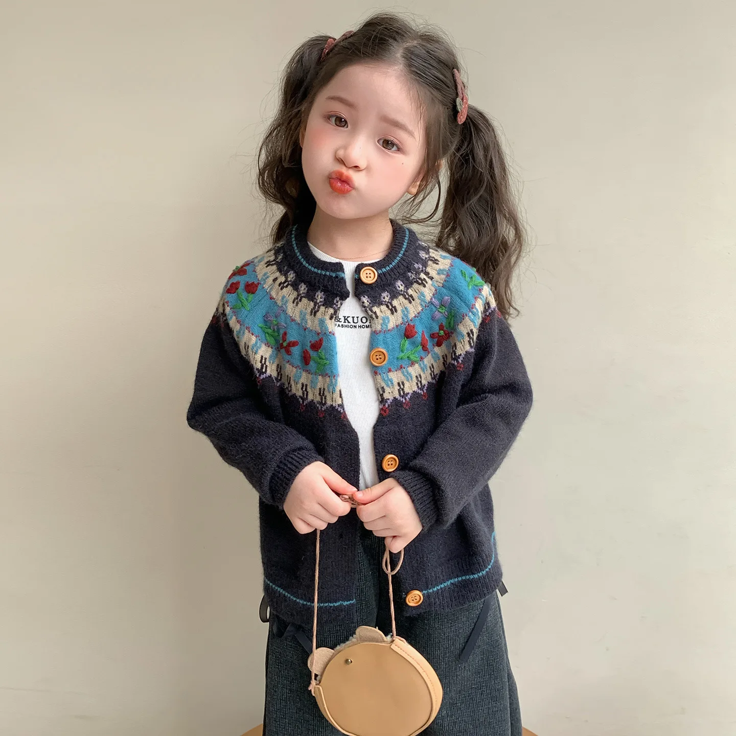 Girls' Knitted Cardigan Autumn/Winter 2025 New Children's Early Dressing Top Baby Girls' Autumn Dress Sweater Coat