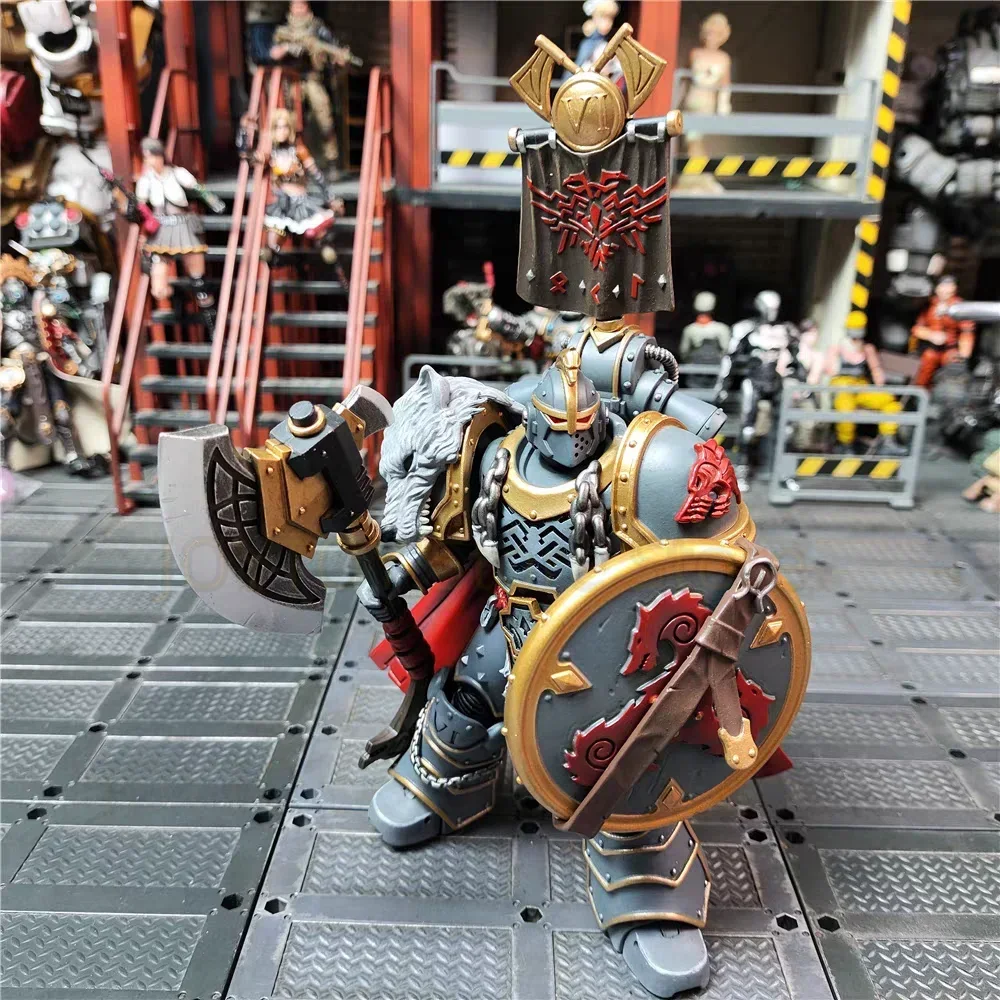 JOYTOY Warhammer 40K 1/18 شخصيات الحركة ذئاب الفضاء Legion Praetor مع فأس الطاقة ودرع القتال نموذج اللعب الهدايا في الأوراق المالية