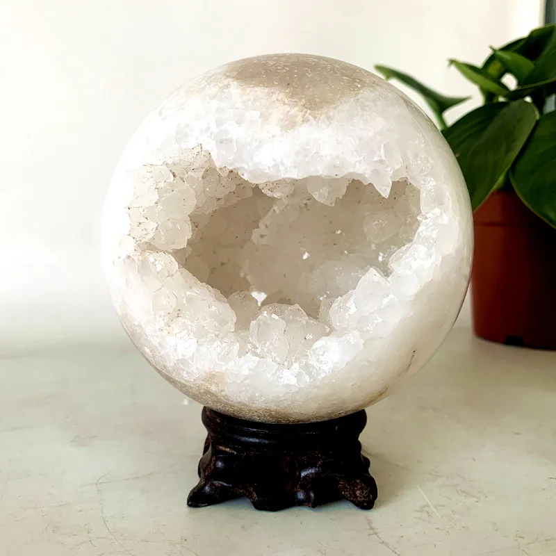 Natural Stone White Agate Geode Crystal Ball Druzy Sphere Room Decor Feng Shui Witchcraft  Reiki Spiritual Healing