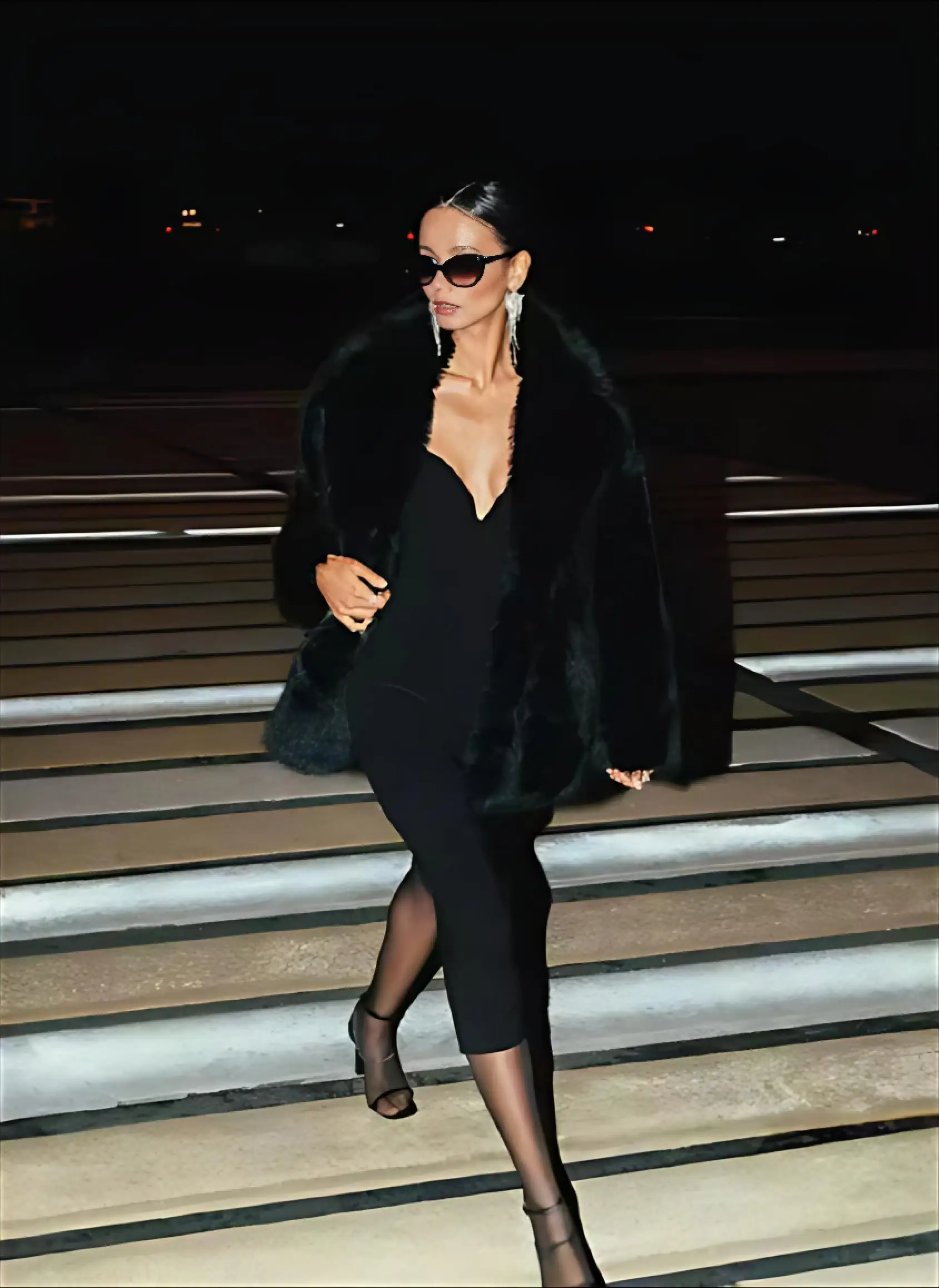 

Faux Fur Long Coat Woman Coats Womens Multiple Moto-Style Vacation Young Strap Cutting Waistcoat Horn Chunky Fuzzy Lap Neck Slim