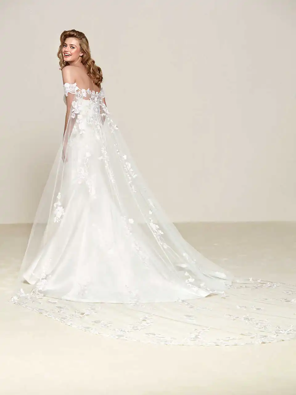 Robe De mariée sirène Vintage en dentelle, avec des Appliques en cœur, longueur au sol, avec traîne De balayage, personnalisée