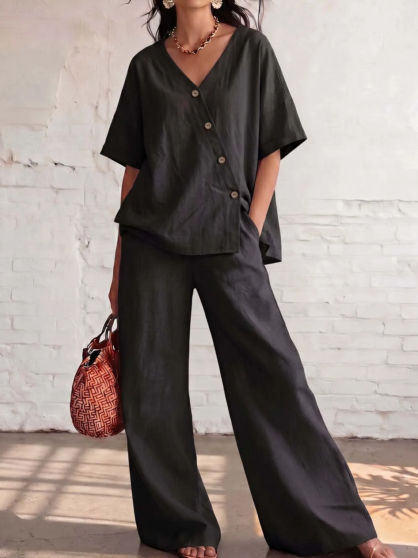 Asymmetrisches Oberteil aus 100 % Baumwolle für Damen mit Holzknöpfen und weit geschnittene Hose mit elastischem Bund und fließendem Schnitt – Lässiges Pendler-Set – Detail 18