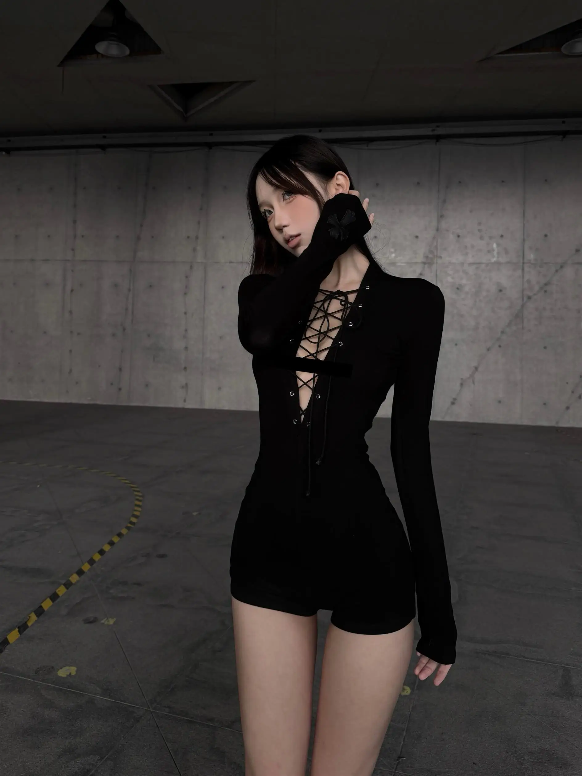 

Сексуальный комбинезон с перекрестным галстуком в американском стиле для девочек, длинный комбинезон с завязкой на талии, базовый слой, боди uu Studio, цельный комбинезон с высокой талией...