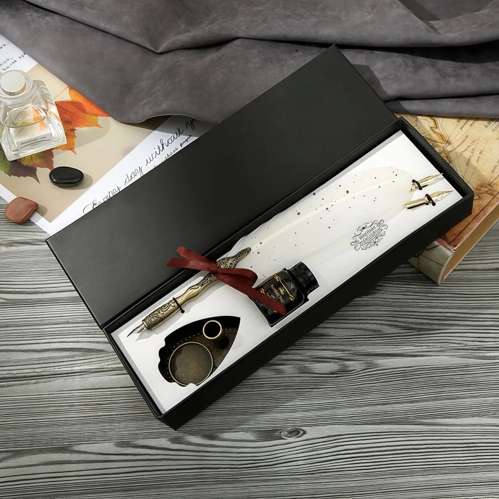 Vintage Pen and Ink Set Lightweight Gift Box Feather Calligraphy Pen Exquisite Design 15 Ml Ink Fountain Pen Set Office Gifts