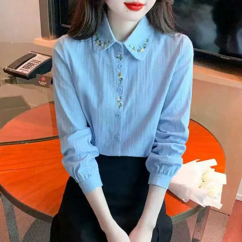 

2026 Spring Women's Fashion Design Elegant Beaded Diamond-Encrusted Shirt Graceful Casual Long-Sleeved Top