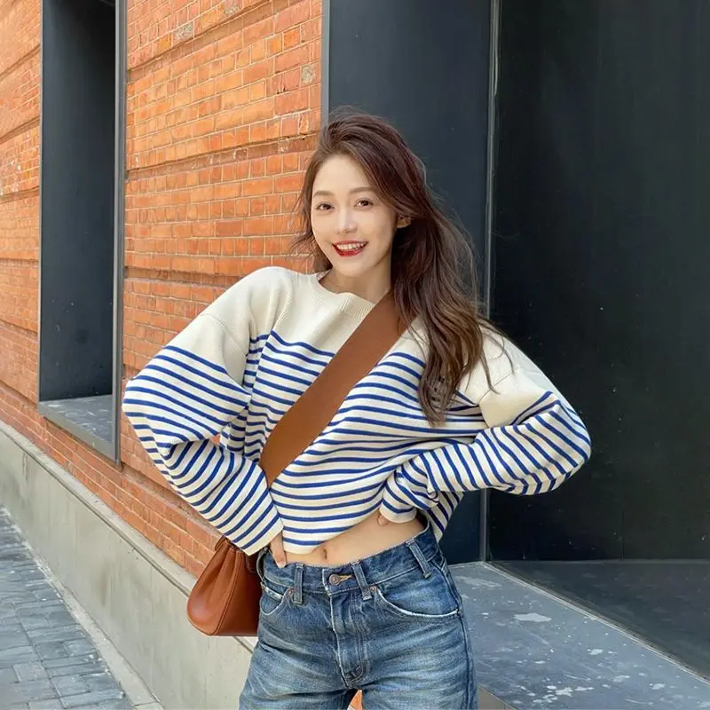 

Весенне-осенний новый модный свитер с круглым вырезом и длинными рукавами, женские уличные полосатые пуловеры, свободные элегантные универсальные топы Y2K