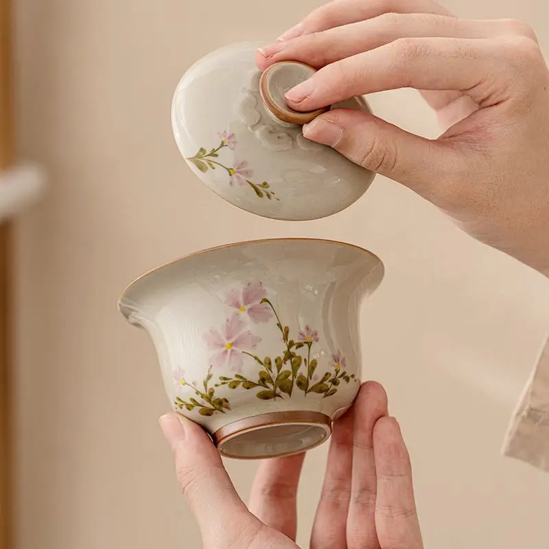 Wood Ash Small Daisy Two Cover Bowl A Single High-grade Household Ceramic Tea Bowl Kung Fu Tea Set Anti-ironing Tea Infuser