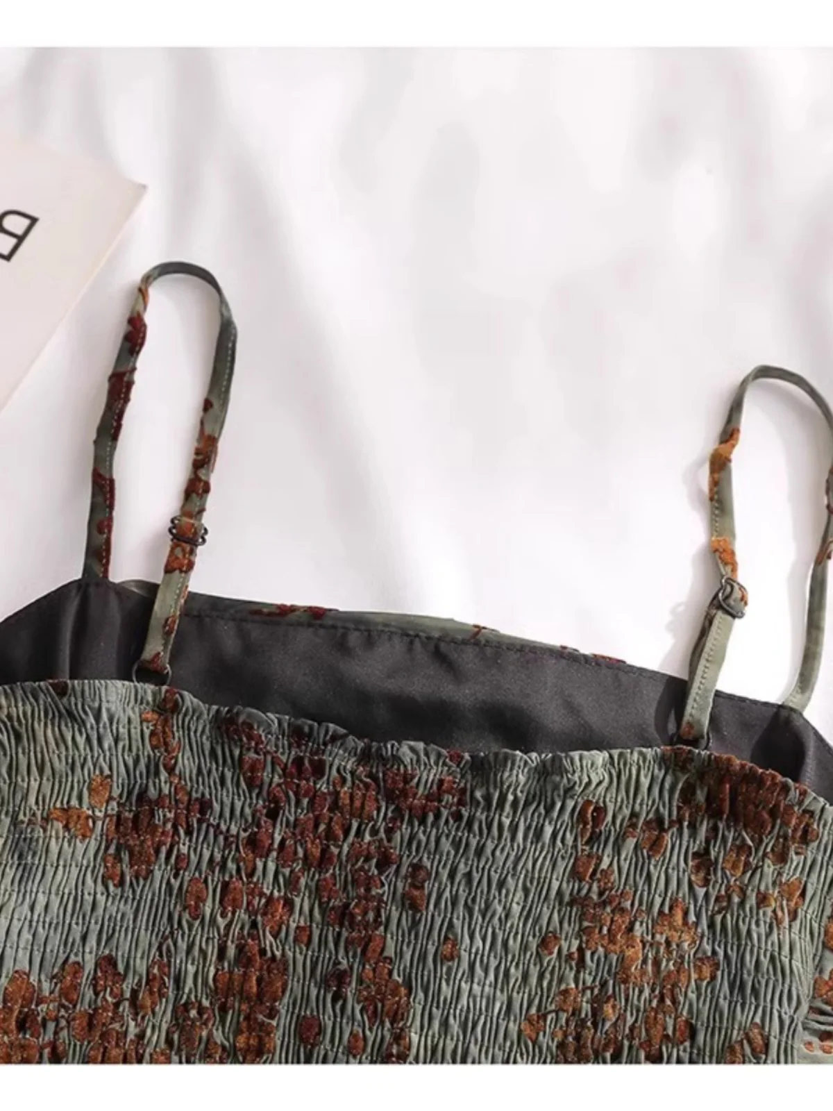 Débardeur à bretelles en velours imprimé pour femme, nouvelle collection automne 2024, sous-vêtement, couche de base, vêtement extérieur, top tube sexy