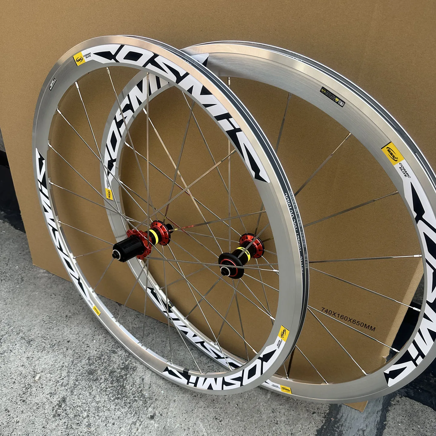 Ruedas de bicicleta de carretera 700C, 120 anillos, llanta V/C, llanta plateada, barra de plata rota, rueda de aluminio para ciclismo