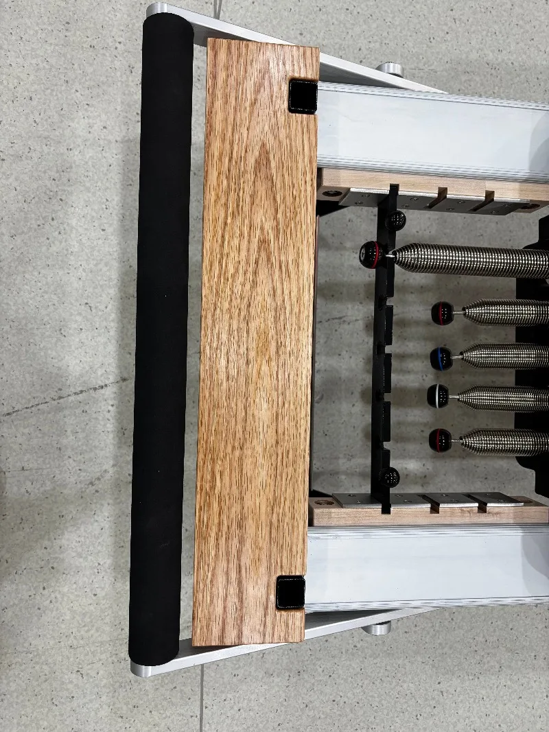 Custom Logo Classic Style Reformer Premium Leather Spring System Balanced Weight for For Fitness and Studio
