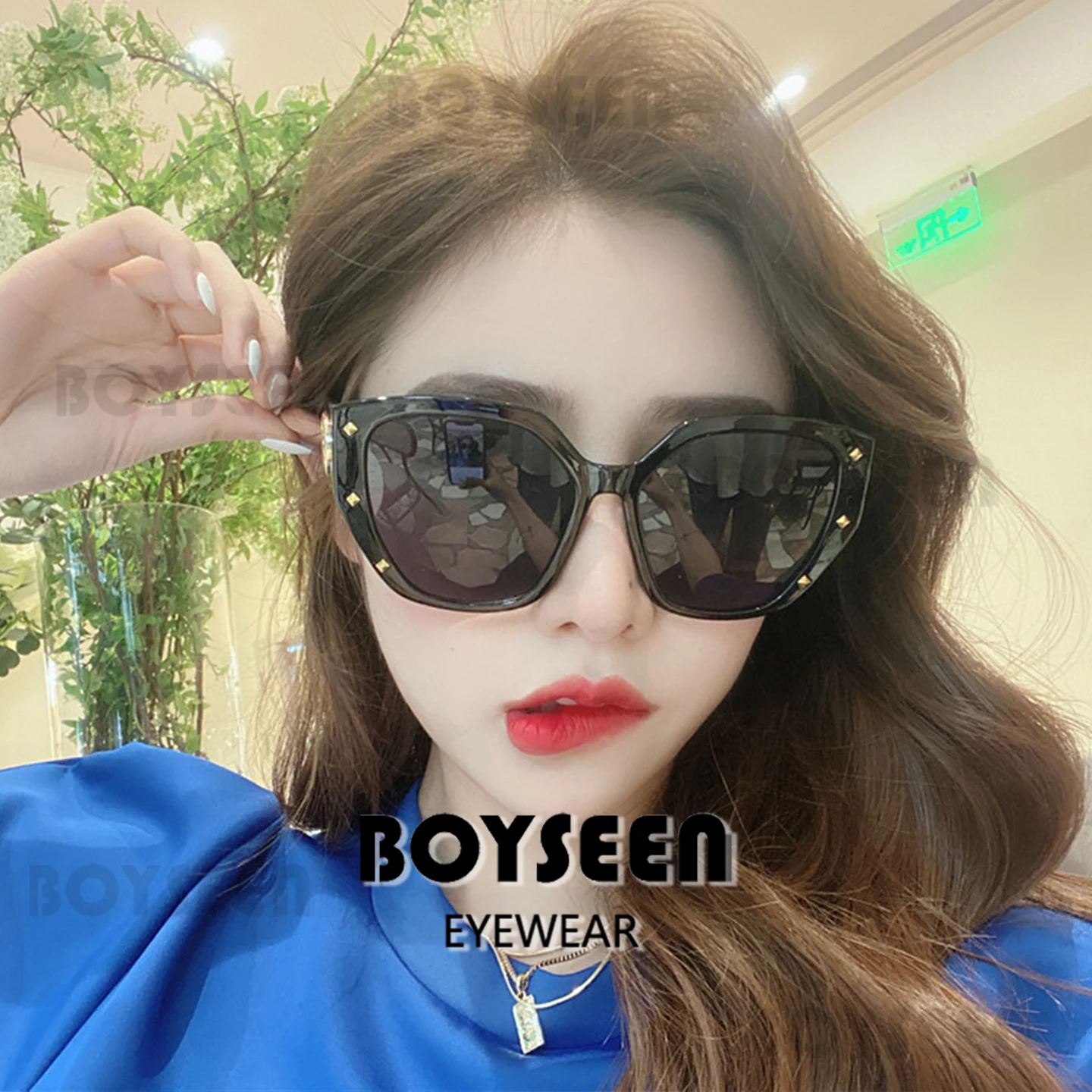 BOYSEEN Brand Design Studded Frame Sunglasses Women  Oversized Metal Logo Decoration Eyewear Tortoiseshell Sunglasses UV400