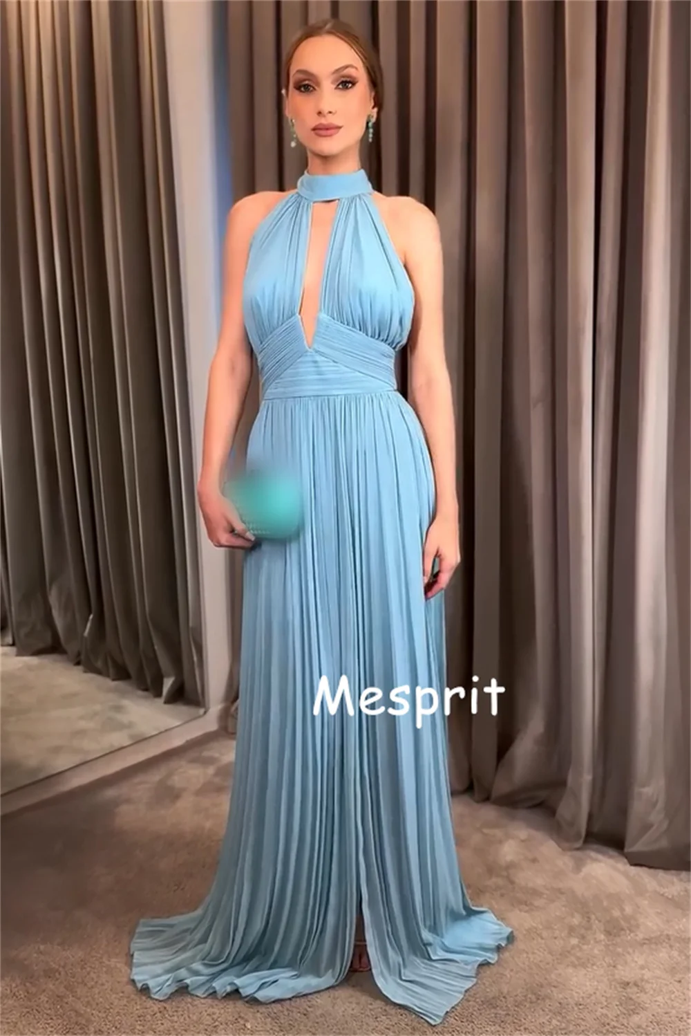 Maßgeschneiderte, hochwertige Chiffon-Falten-A-Linien-Neckholder-lange Kleider, maßgeschneiderte Anlässe, Heimkehr, passend zu formellen
