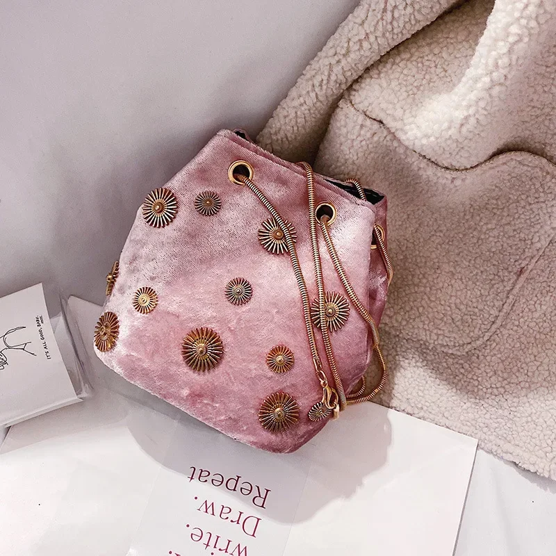 

New Women's Shoulder Bags Bucket Bag Elegant Velvet Handbag Tote Crossbody Bag with Golden Chain Shoulder Strap