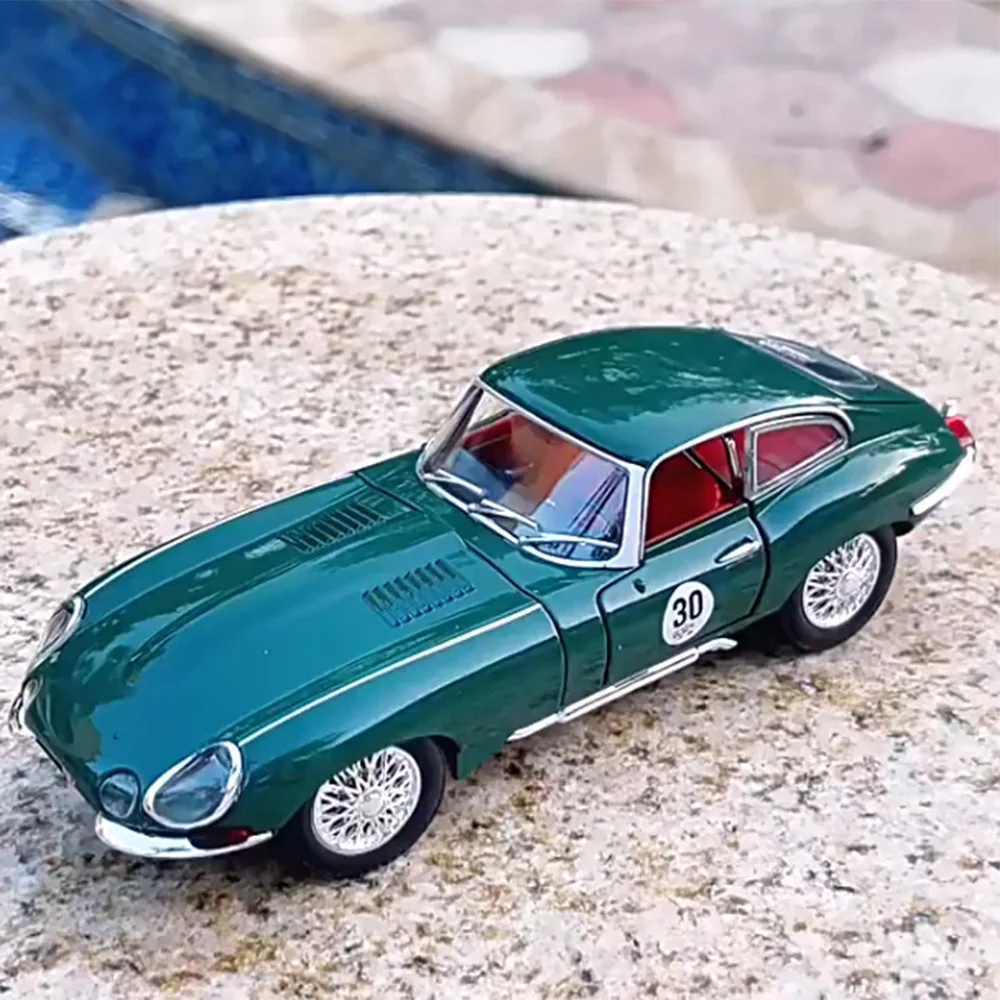 

1:24 сплав Jaguar E-TYPE модели игрушки литые автомобили 4-дверные открытые винтажные автомобили со световой музыкой миниатюрный автомобиль украшение стола