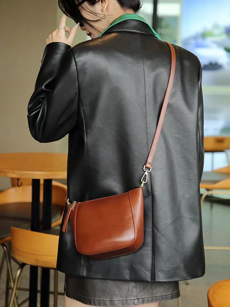 Genuine Leather Women's Bag 2024 New Advanced Sense Shoulder Small Pack Lightweight Dumpling Bag Leisure Crossbody Handbag