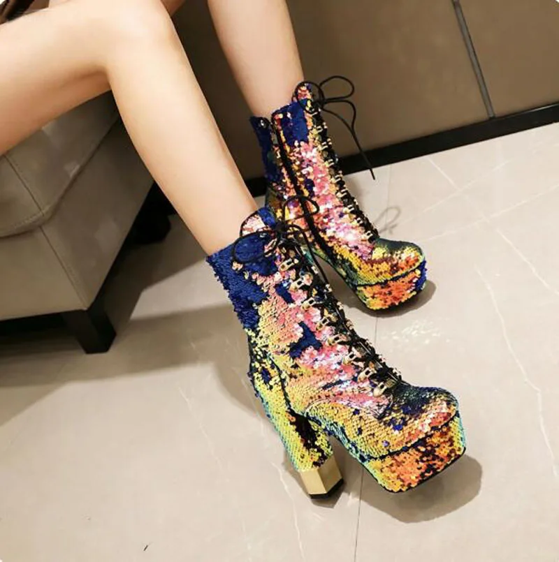 Botines de tacón alto y plataforma con lentejuelas doradas y detalles brillantes, color verde pavo real, para mujer. Botines cortos con brillo.
