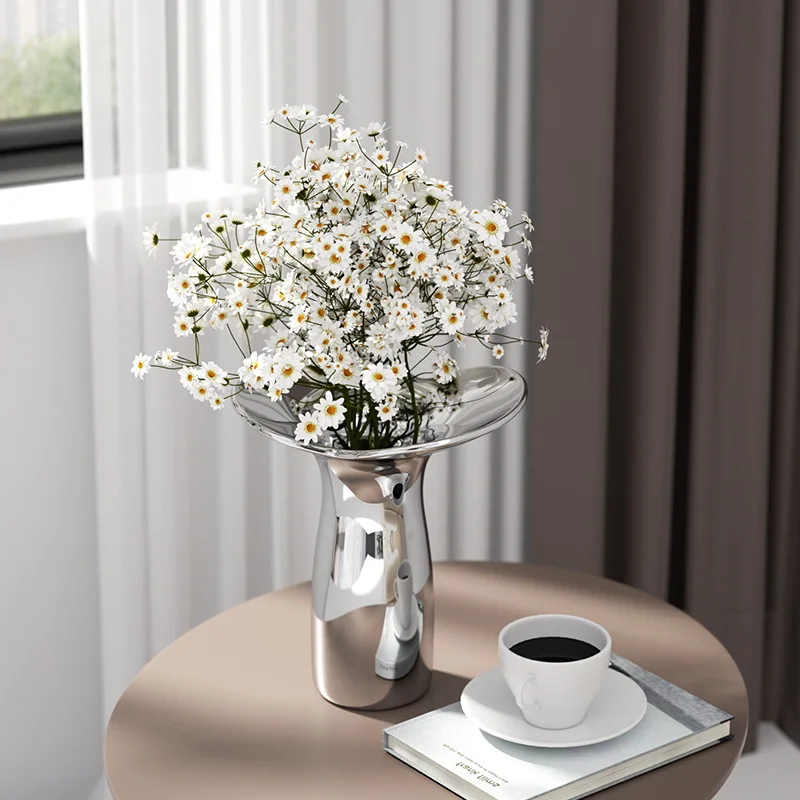 High-end fashion ceramic vase, modern light luxury living room dining table TV cabinet ornament