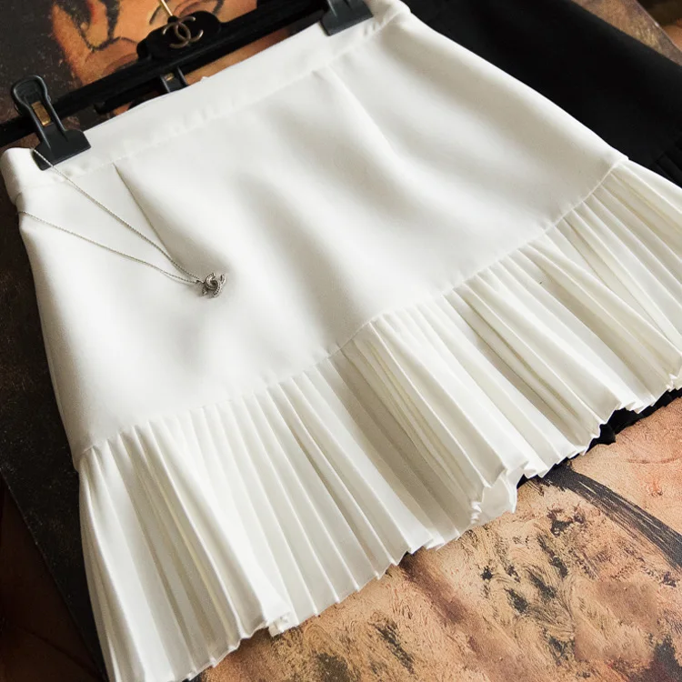 

Anti Glare Inner Lining Pleated Short Skirt Slimming Fit Solid Color Pure White Black Fashion Beautiful Mini Skirts For Summer