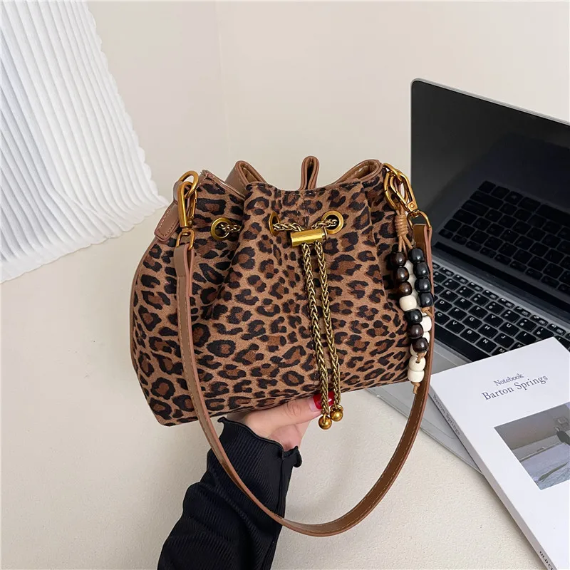 

‌2025 Korean Style Drawstring Bucket Bag - Minimalist Crossbody/Shoulder Purse, Lightweight & Cute, Trendy Women's Bag
