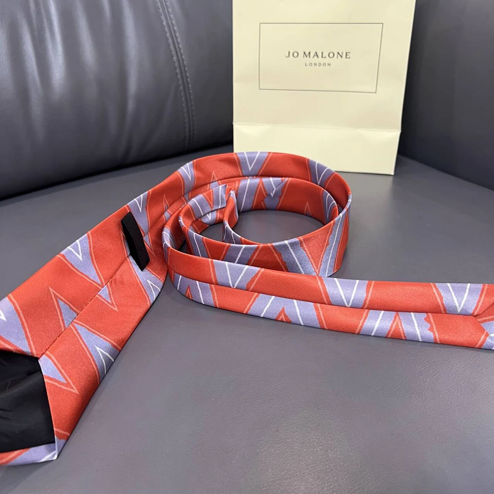 الفيلم داخل تأثيري خارج 2 تأثيري الدعائم الغضب تأثيري رابطة عنق لعب الأدوار الأحمر المطبوعة ربطات العنق Cravat زي الملحقات