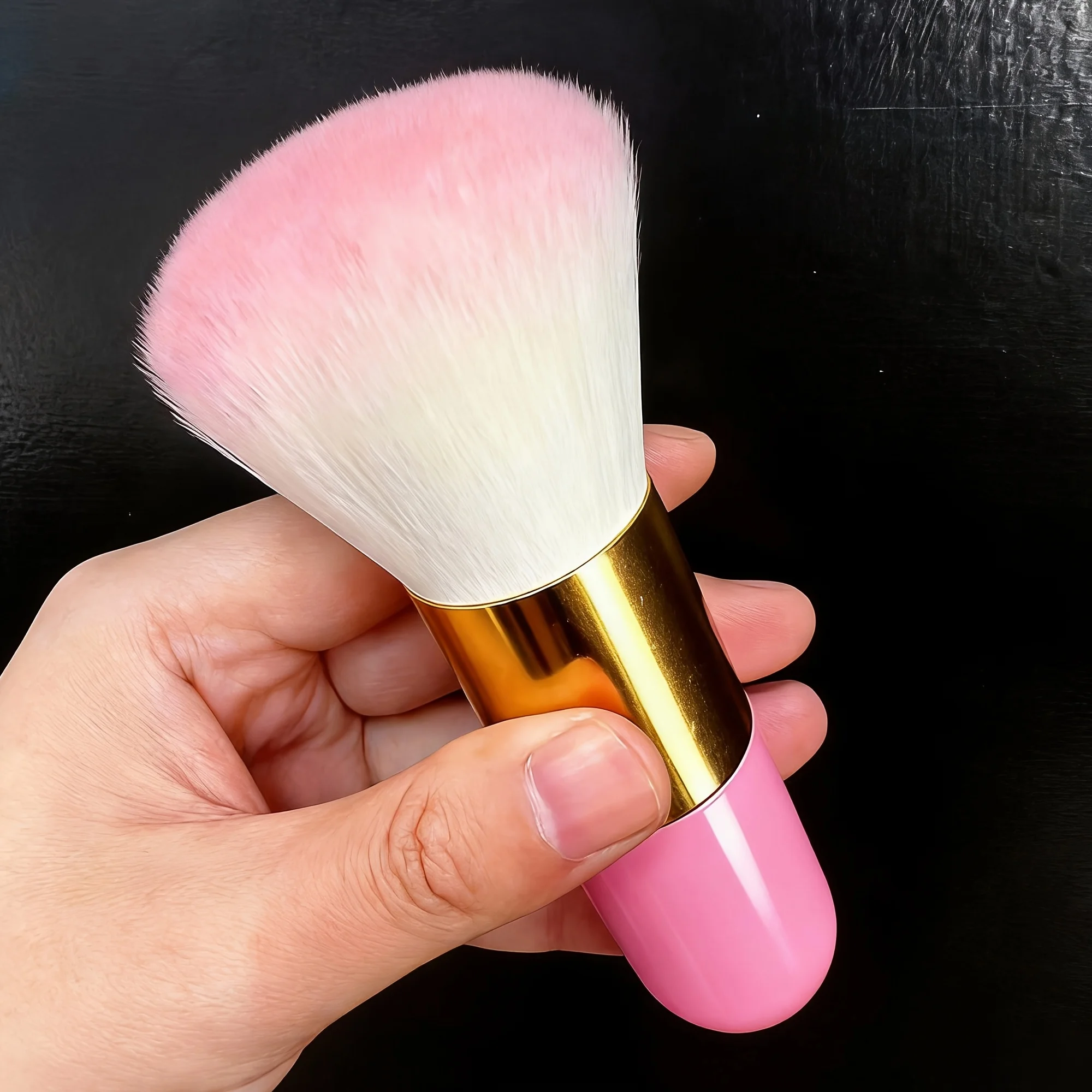 Brocha de maquillaje extragrande, brocha Kabuki esponjosa para una aplicación perfecta de base, bronceador, iluminador y colorete.