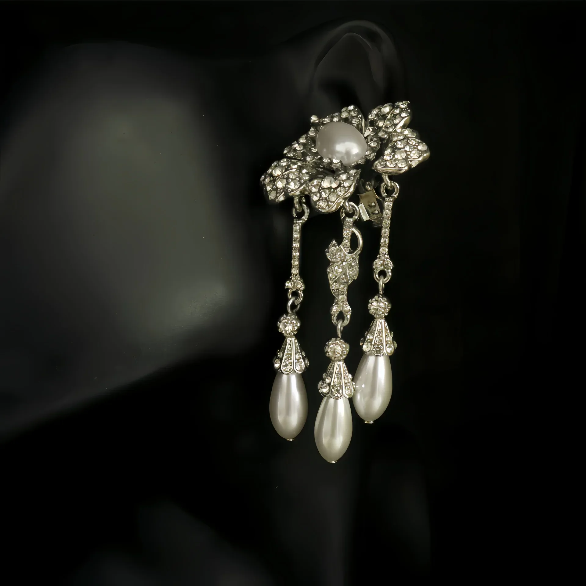 New European and American fashion flower long elegant temperament Baroque pearl fringe earrings