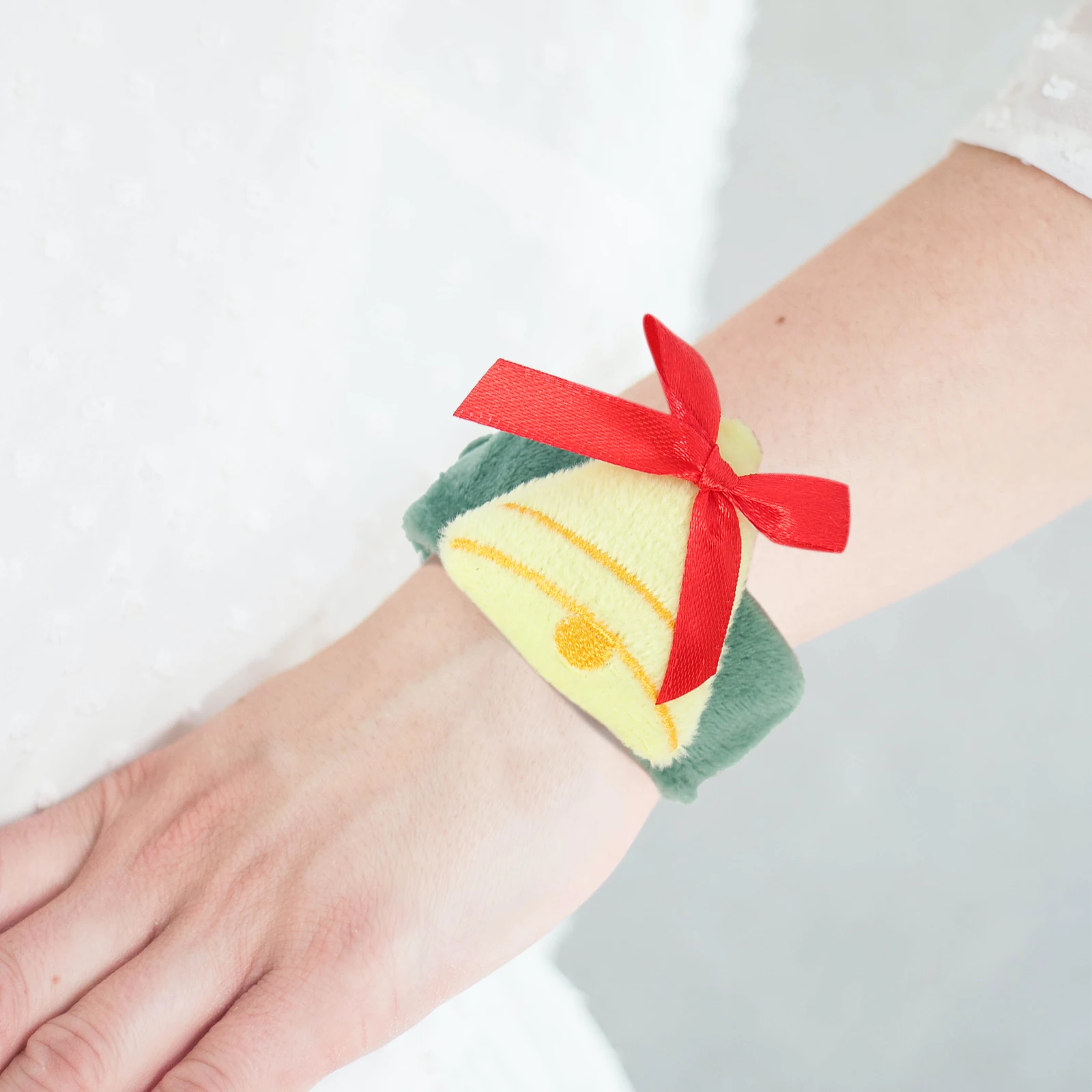 

8pcs Bracelets Kids Birthday Party Favors Pop Circle Bracelet Boys Girls Adjustable Toy Slap Bracelet Bulk Wristband Gifts
