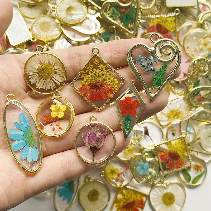 السائبة بالجملة 5/10/30 قطعة المجففة زهرة سحر الكثير شكل القلب جولة الزهور الصناعية قلادة لصنع المجوهرات قلادة