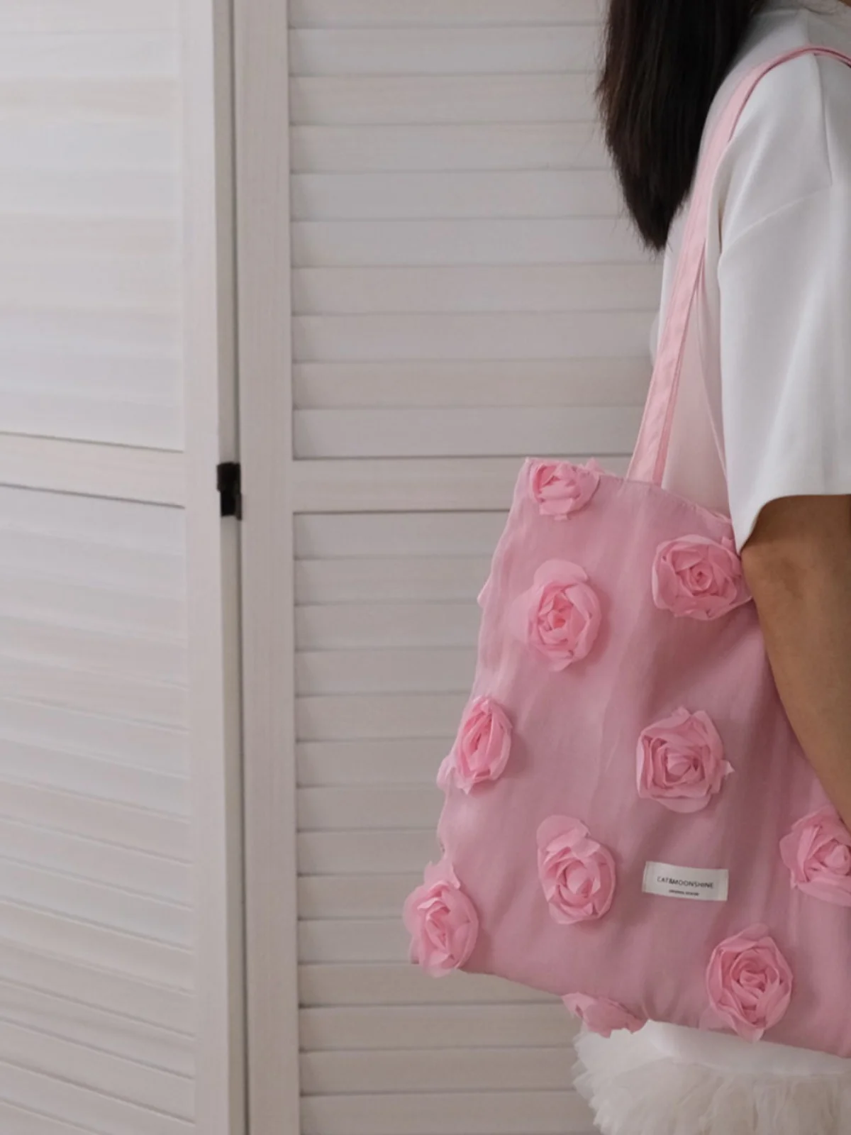 Korean Sle Canvas oulder Bag with 3D Flower Embroidery for Women Vaion Travel Casual op Bag Soft Handle Tote