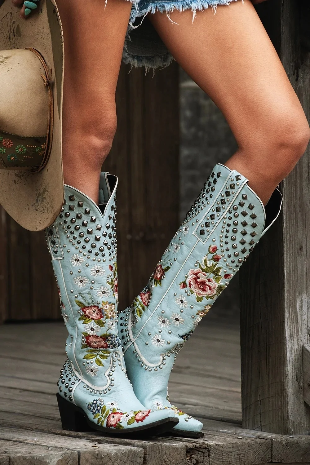 New Embroidered Rivet Western Cowboy Women Boots Pointed Toe Square Heels Vintage Knight Boots Cowgirl Boots Women\'s Shoes