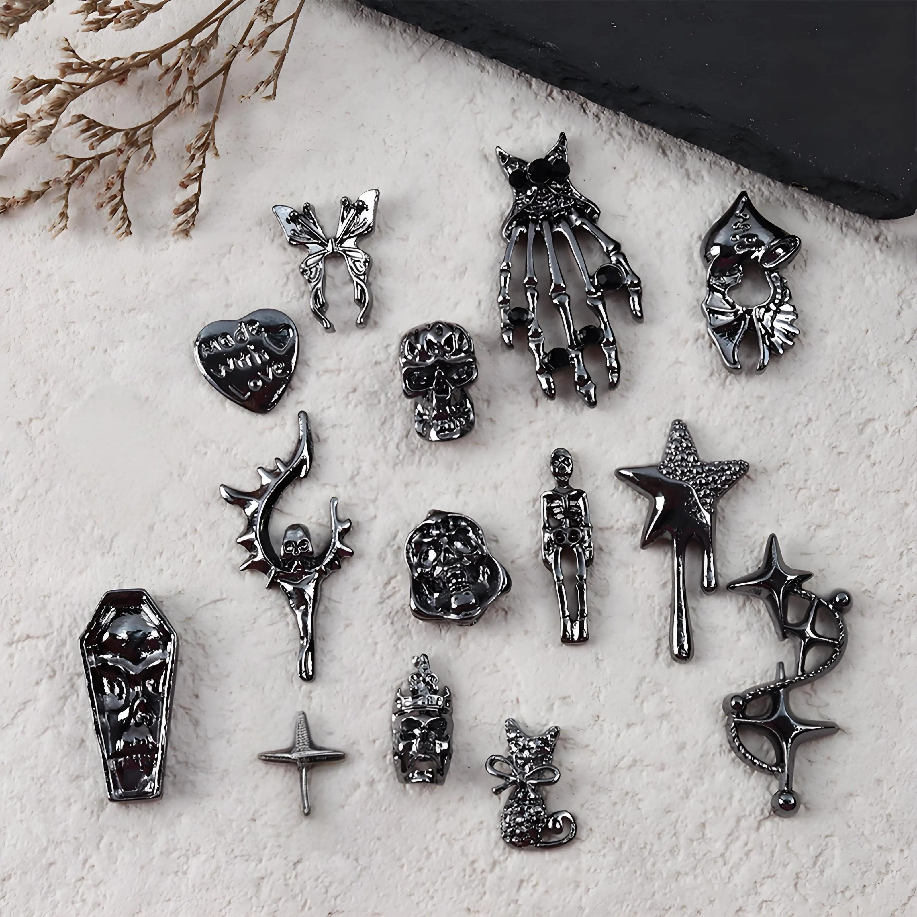 10PCS 다크 스타일 할로윈 네일 장식 액세서리 고딕 네일 아트 매력 용품 재료 해골 매니큐어 장식 부품