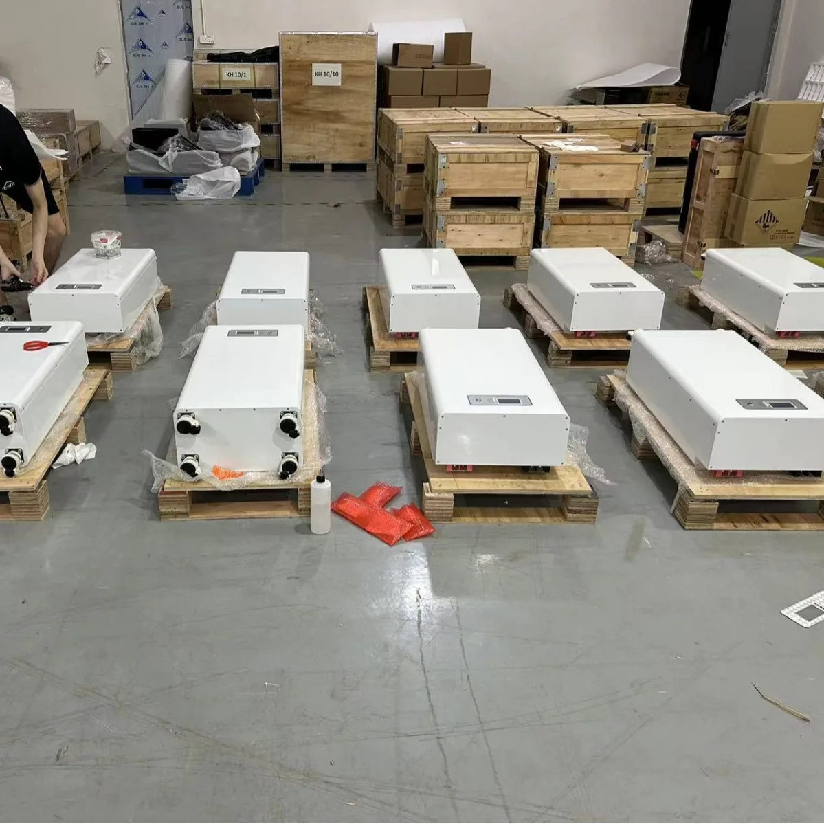 Akumulator litowo-żelazowo-fosforanowy LiFePO4 51,2V 280AH 300AH 200AH do domowego magazynowania energii, model podłogowy, 15 kWh energii elektrycznej, 10 kWh energii elektrycznej