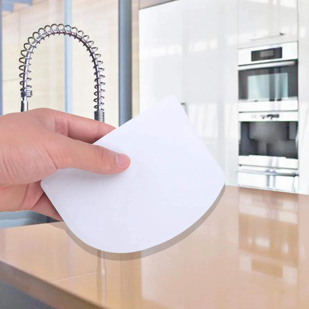 

4Pcs Kitchen Baking Tools D-Shaped White Scrapers for Cake Decorating Baking Pastry Dough Butter Slicing Non-Scratch Surface