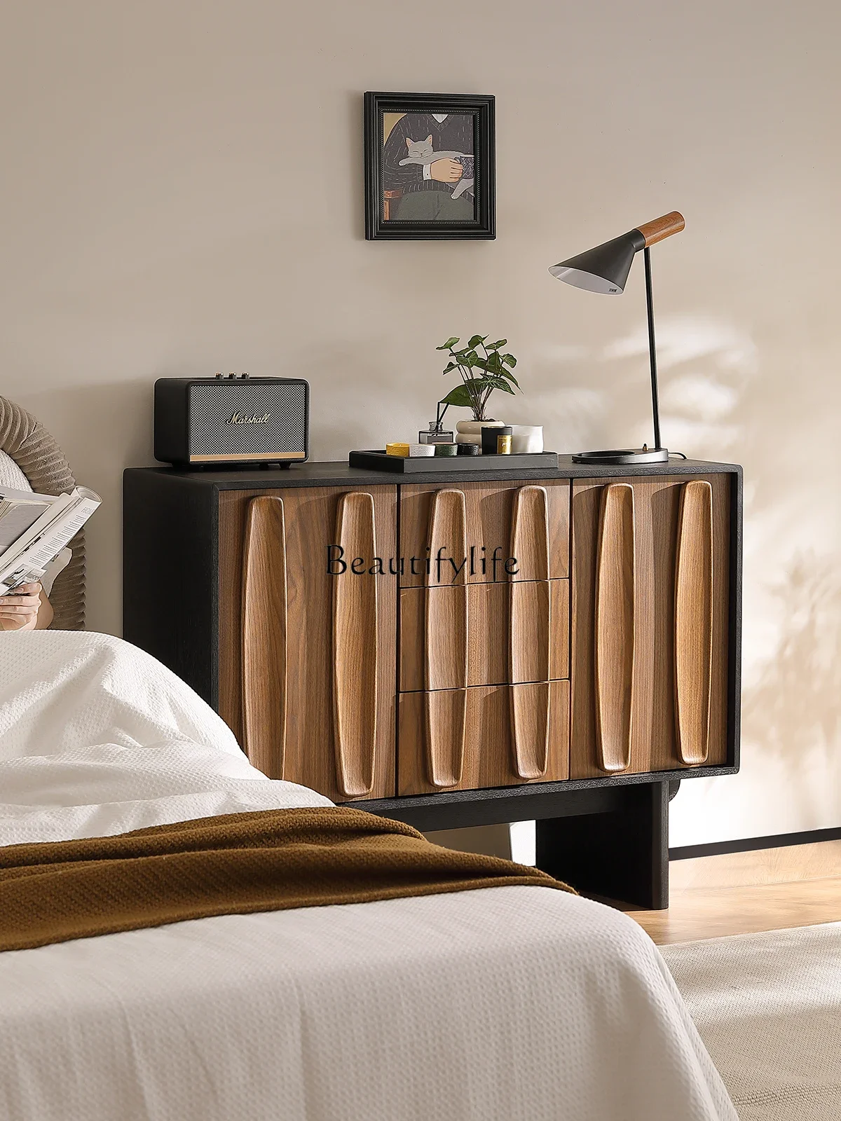 

ld25 Medieval solid wood porch cabinet, high-end feeling, living room against the wall, integrated locker rack