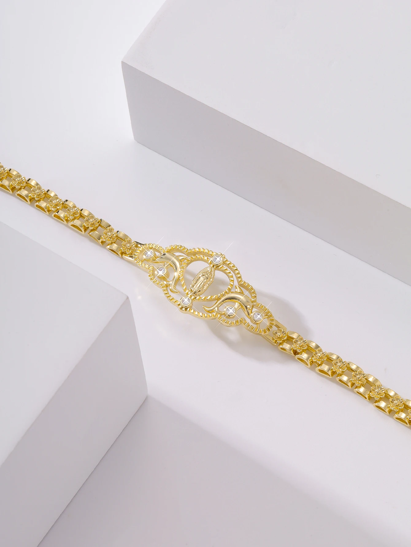 Shiny Virgin Mary Folding Bracelet Fashion bracelet design, zircon inlay, gift choice, religious prayer bracelet