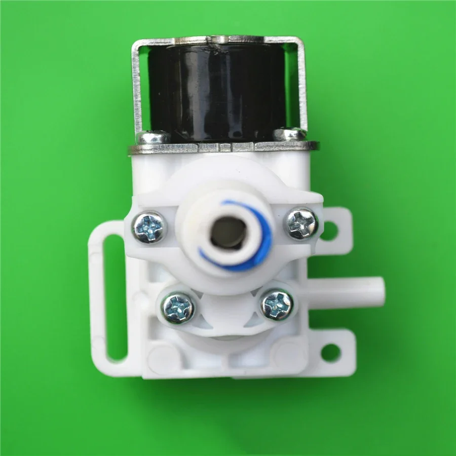 

Pressure reducing valve and pressure regulating for smart toilet seat cover