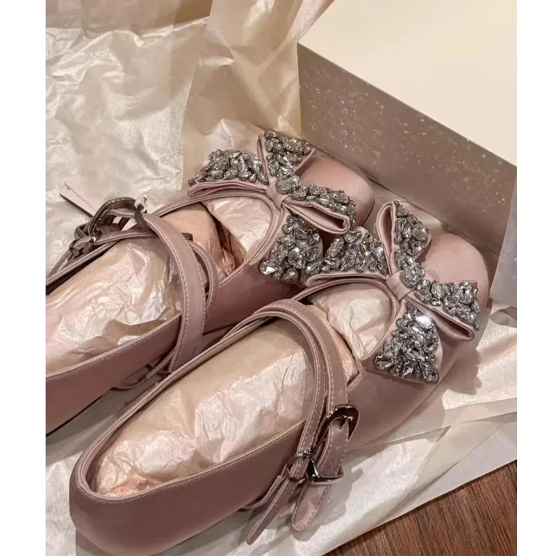 scarpe-basse-mary-jane-da-donna-modello-da-sera-con-diamanti-e-fiocco-a-farfalla-slip-on-punta-tonda-tacco-basso-suola-in-gomma-in-raso-versione-migliorata